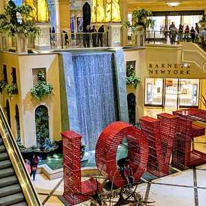 LOVE installation in The Venetian, Las Vegas.