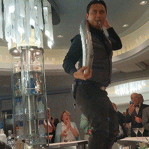 Flair bartender