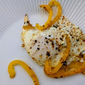 Egg sunny side up